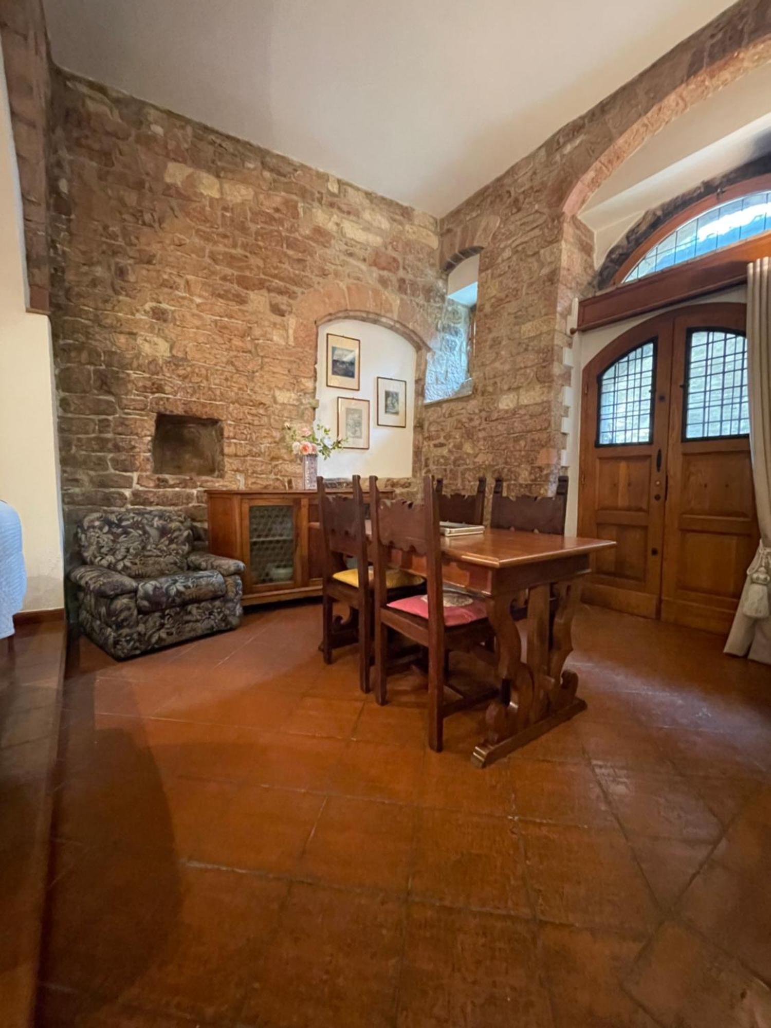 Happy House - Porta San Giacomo Apartment Assisi Bagian luar foto