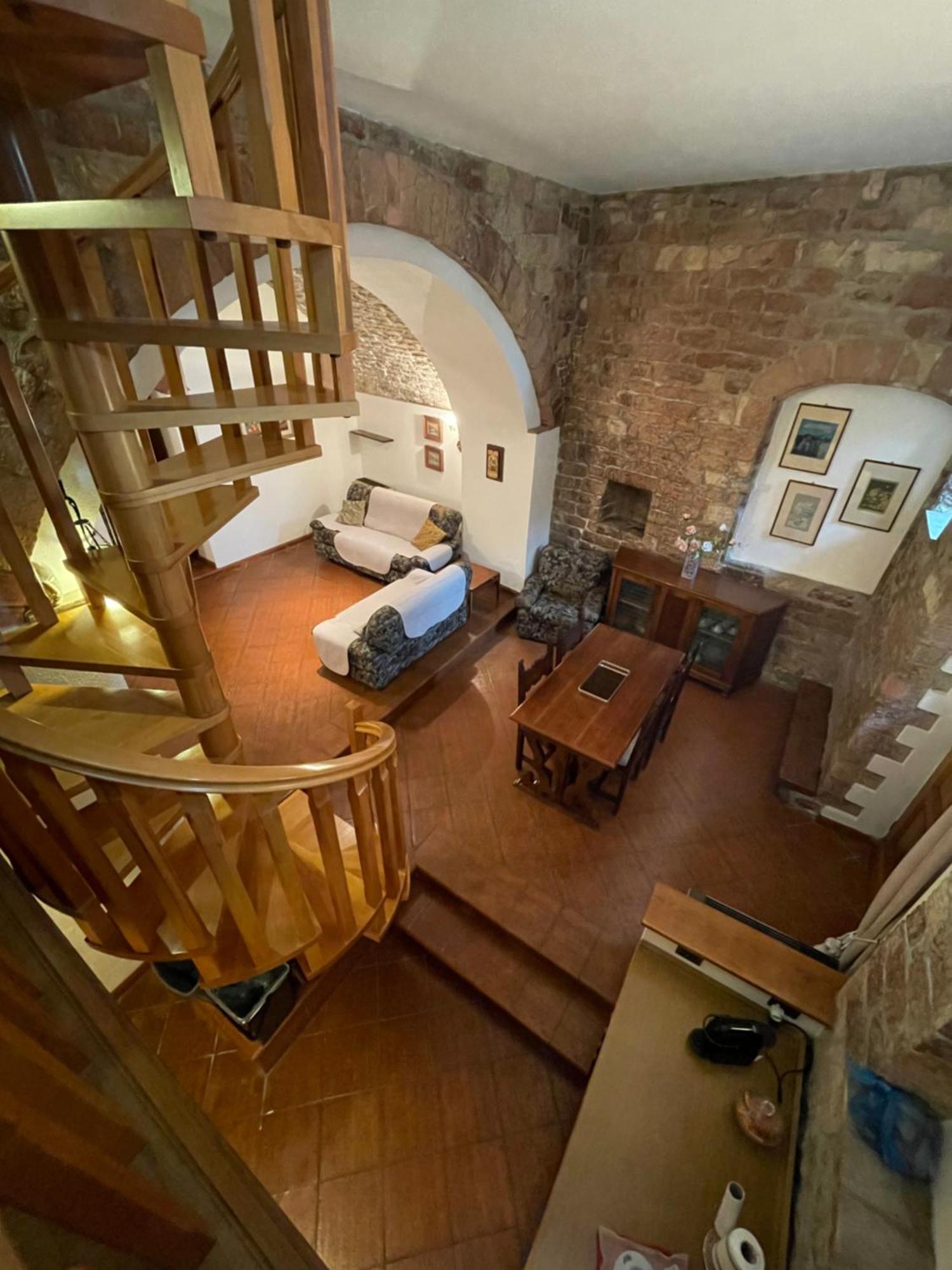 Happy House - Porta San Giacomo Apartment Assisi Bagian luar foto